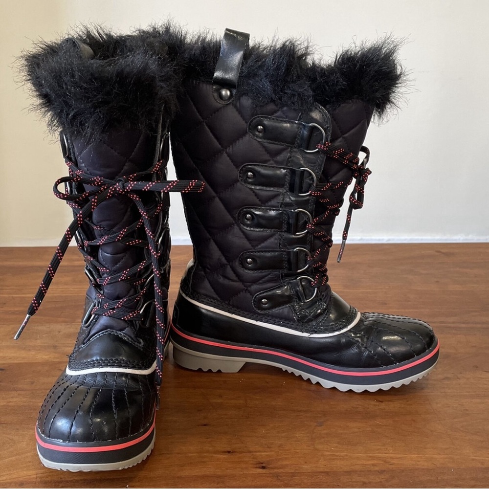 Women's Sorel Black Tofino Boots